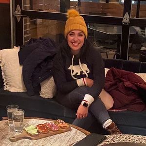 Meet your Posher, Ada